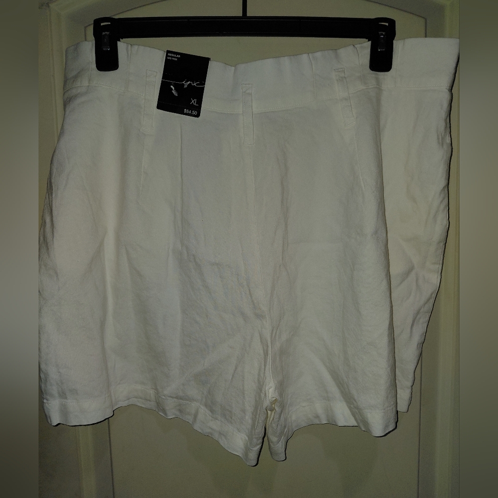 INC Core Fashion Women's White Shorts Size XL